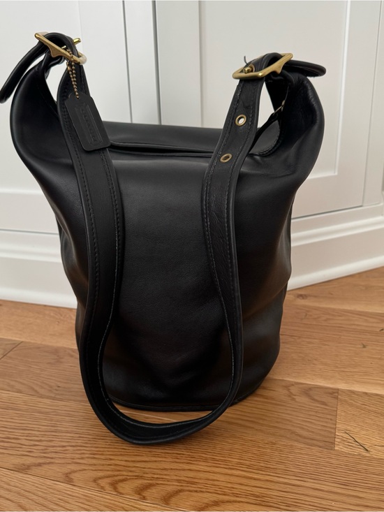 Coach Handbags - Vintage Coach Duffle Sac 9085 XL Black
Leather Shoulder Bag Made in Costa Rica